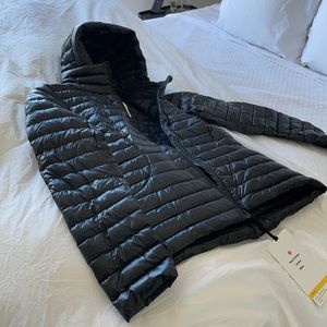 Size 4 lululemon pack it down jacket